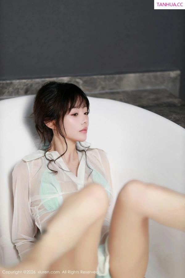 佘贝拉  [XiuRen]高清写真图 2026.01.05 No.11191 佘贝拉Bella 薄纱服饰第32张图片